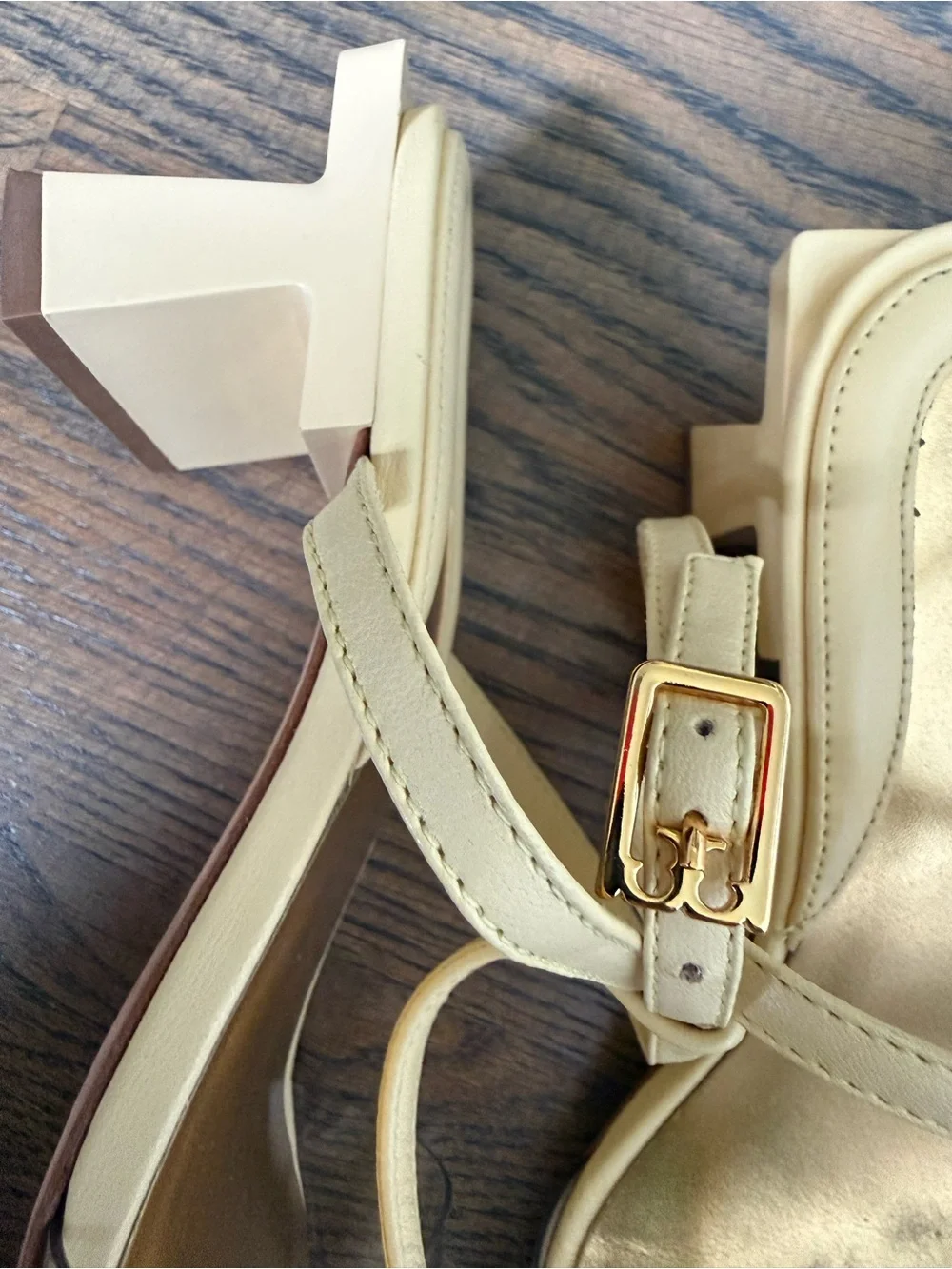 Tory Burch Block T strappy sandals in butter yellow with PVC straps, 9.5. EUC.